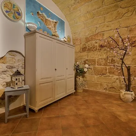 Le Oasi فندق مبيت وإفطار تيراسيني