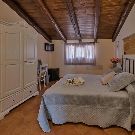 Le Oasi 3* تيراسيني